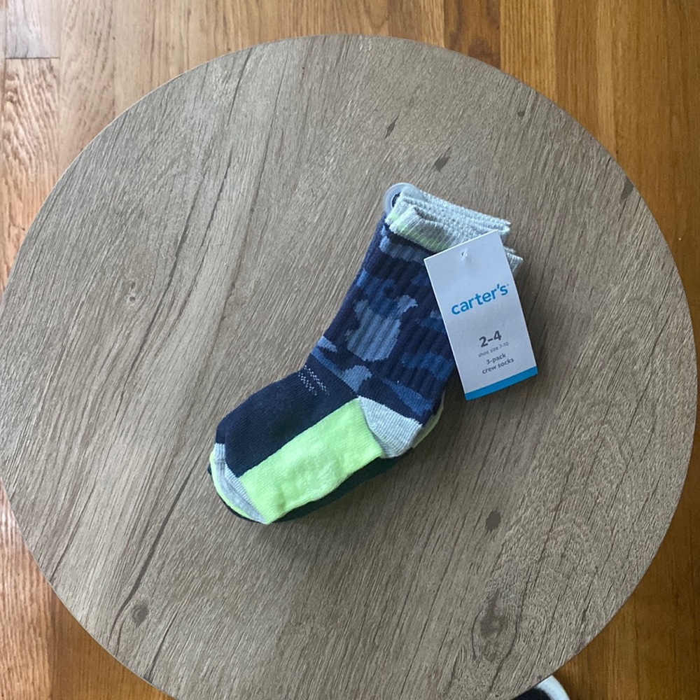 Brand new 3 pair Carter socks for toddler!